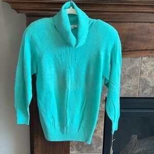 Beautiful teal Aqua angora lambswool vintage turtleneck sweater NWT S